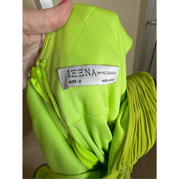 Mac Duggal NWT Sleeveless V-Neck Chiffon Gown in Apple Green Size 2 - Picture 3 of 7